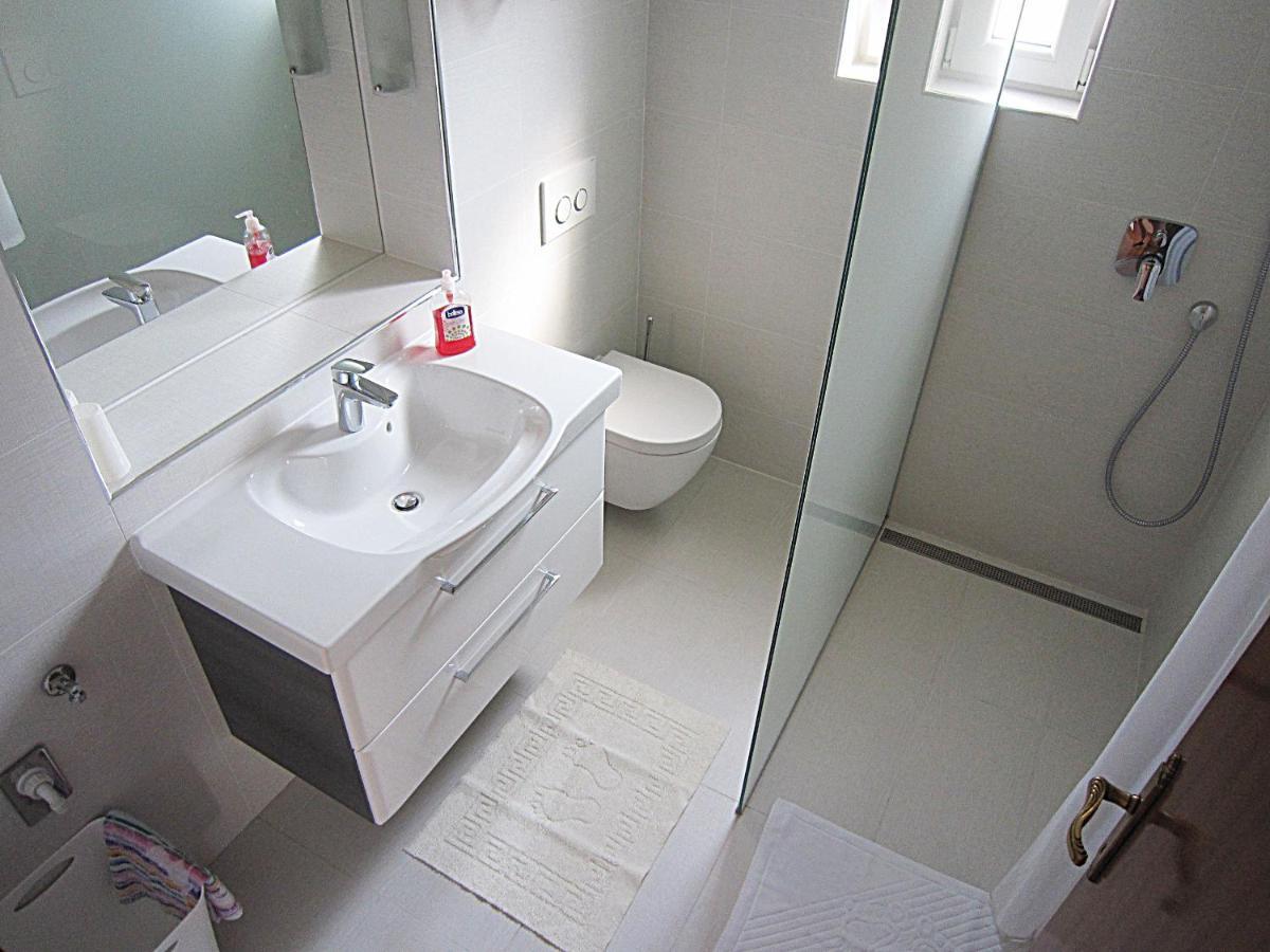 Villa Lucia Premium Rooms Primošten Екстериор снимка